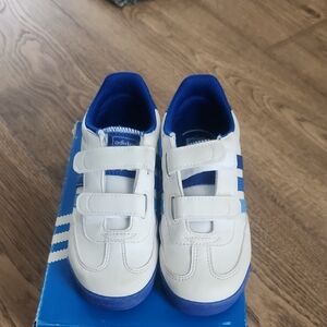 Adidas Kids White and Blue Sneakers